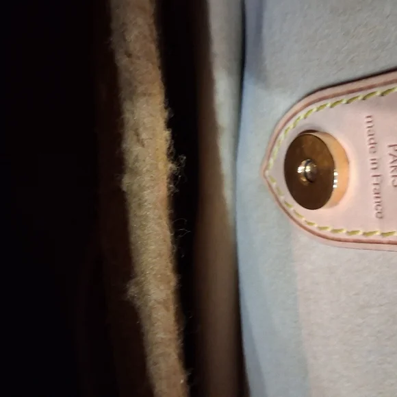 Authentic Louis Vuitton Galliera PM - Picture 13 of 16